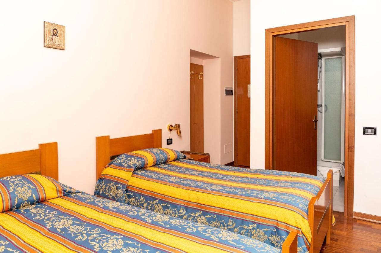 Albergo Sacro Monte Varese Bagian luar foto