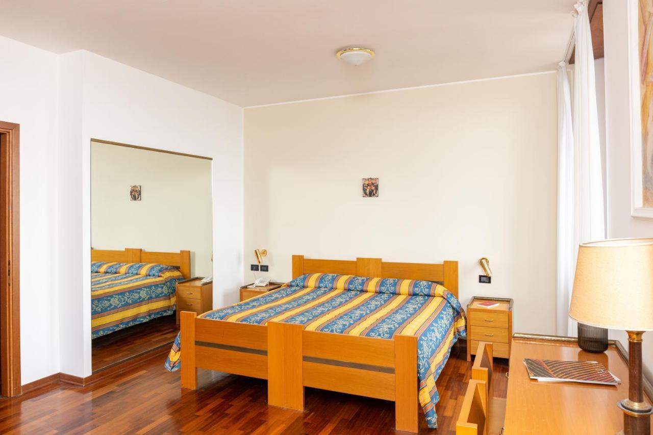 Albergo Sacro Monte Varese Bagian luar foto